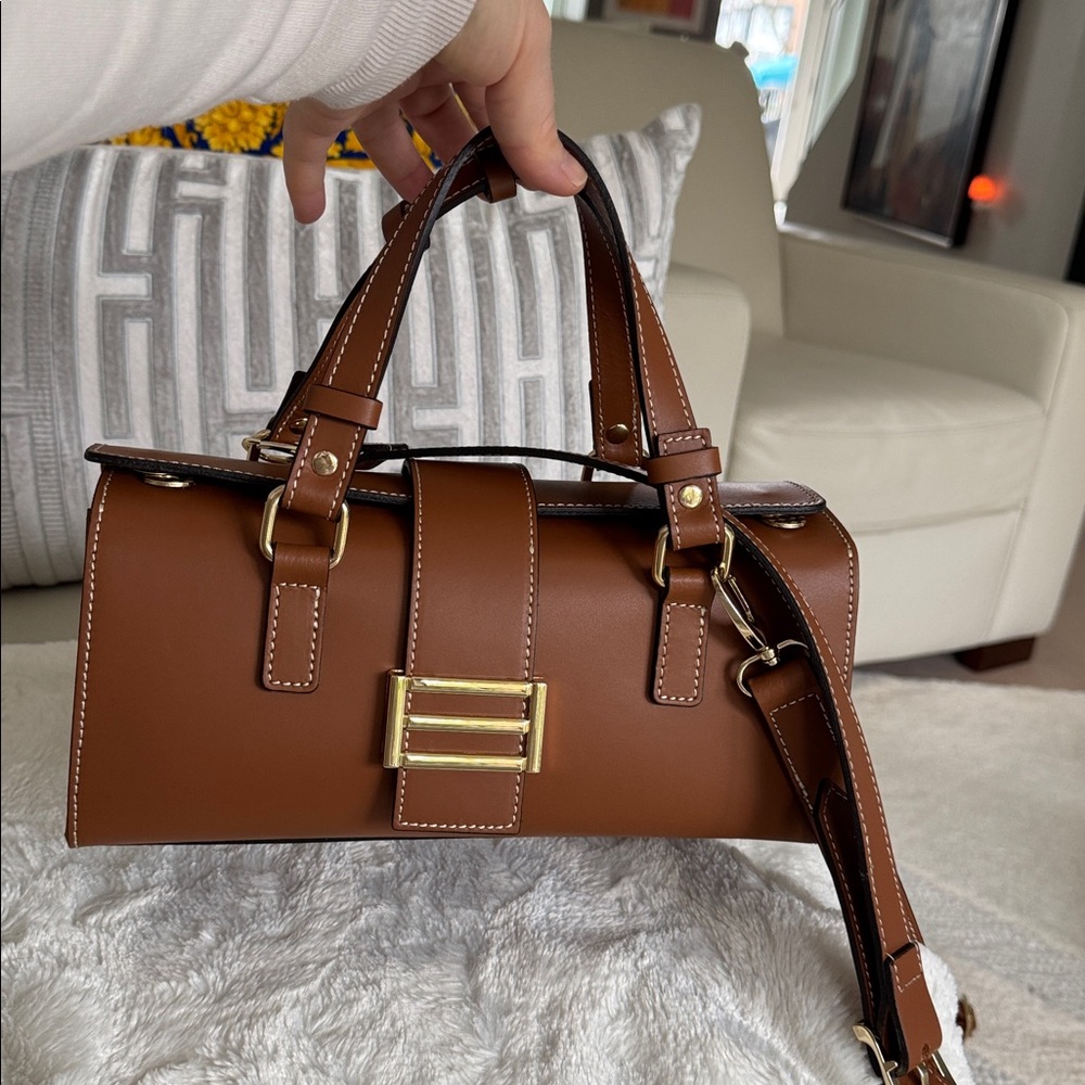Elegant Brown Leather Crossbody Bag made in Italy.